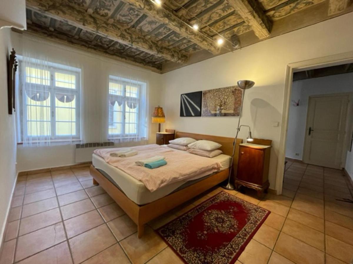 Historical Apartment With Balcony Prag Exterior foto
